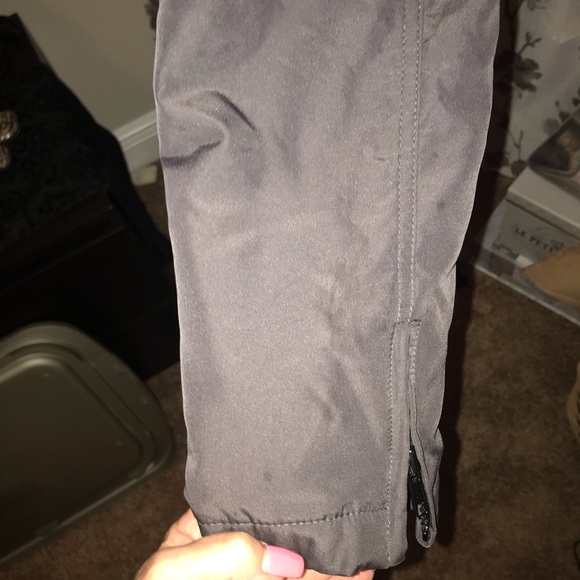 New Arrival “Gallery” Mid size small winter coat - Picture 6 of 7